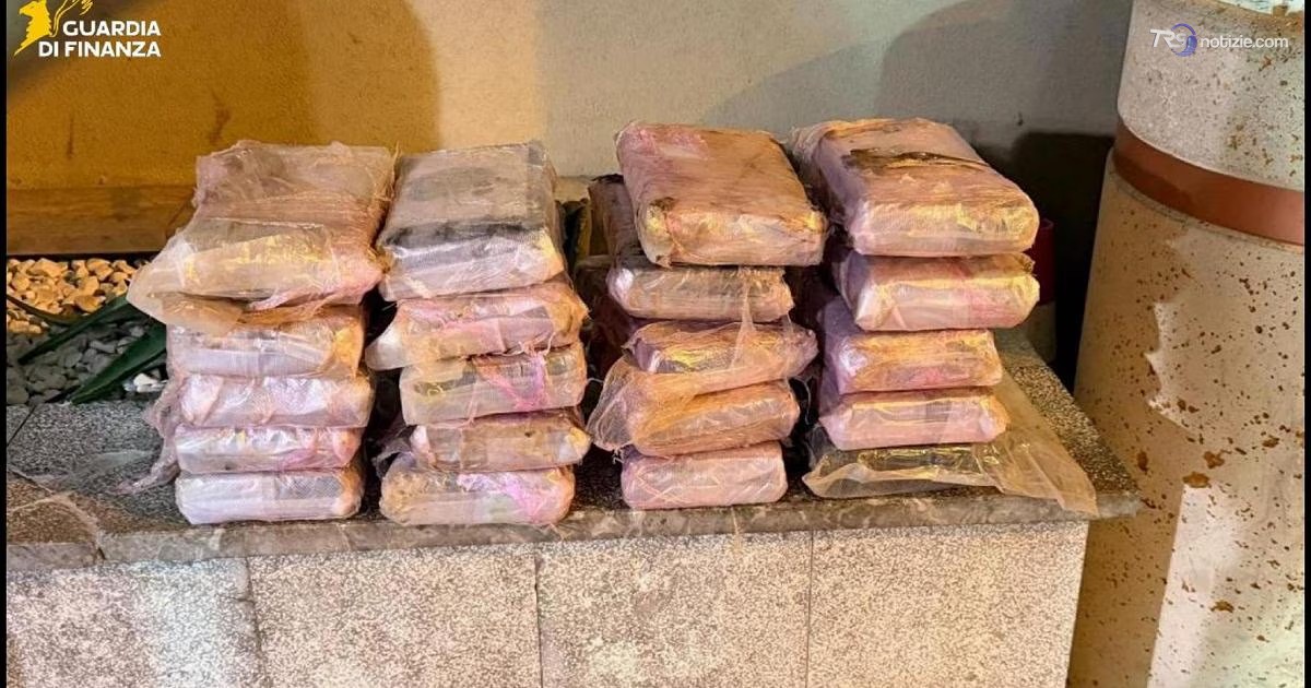 Aveva 23 chili di cocaina in auto, arrestato corriere della droga