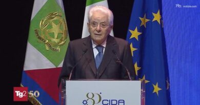 Mattarella: "Alleanza del lavoro guardi al futuro e ai giovani"