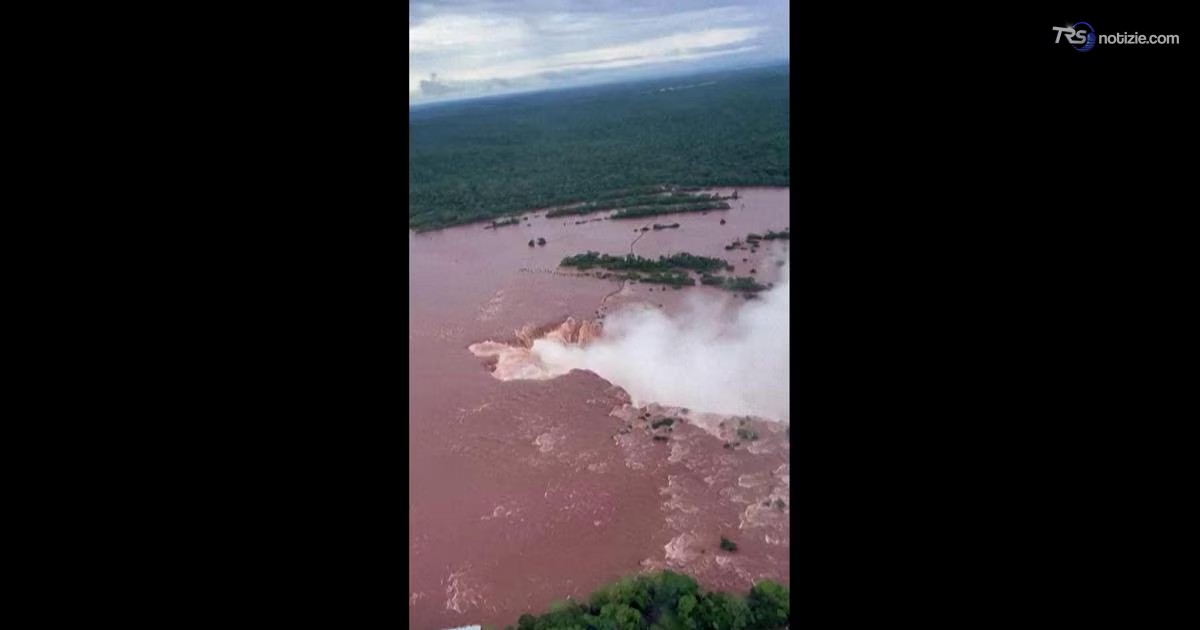 El Niño spinge l'acqua ai livelli massimi: chiuse le cascate dell'Iguazù