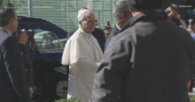 Papa è giunto al Gemelli per intervento