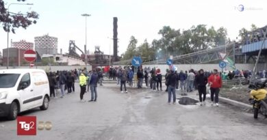 Ex Ilva, proteste a oltranza. La notte in tenda, altri 2 giorni di sciopero