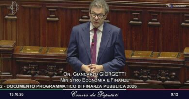 Giorgetti: nuvoloni all'orizzonte, proseguiamo su consolidamento