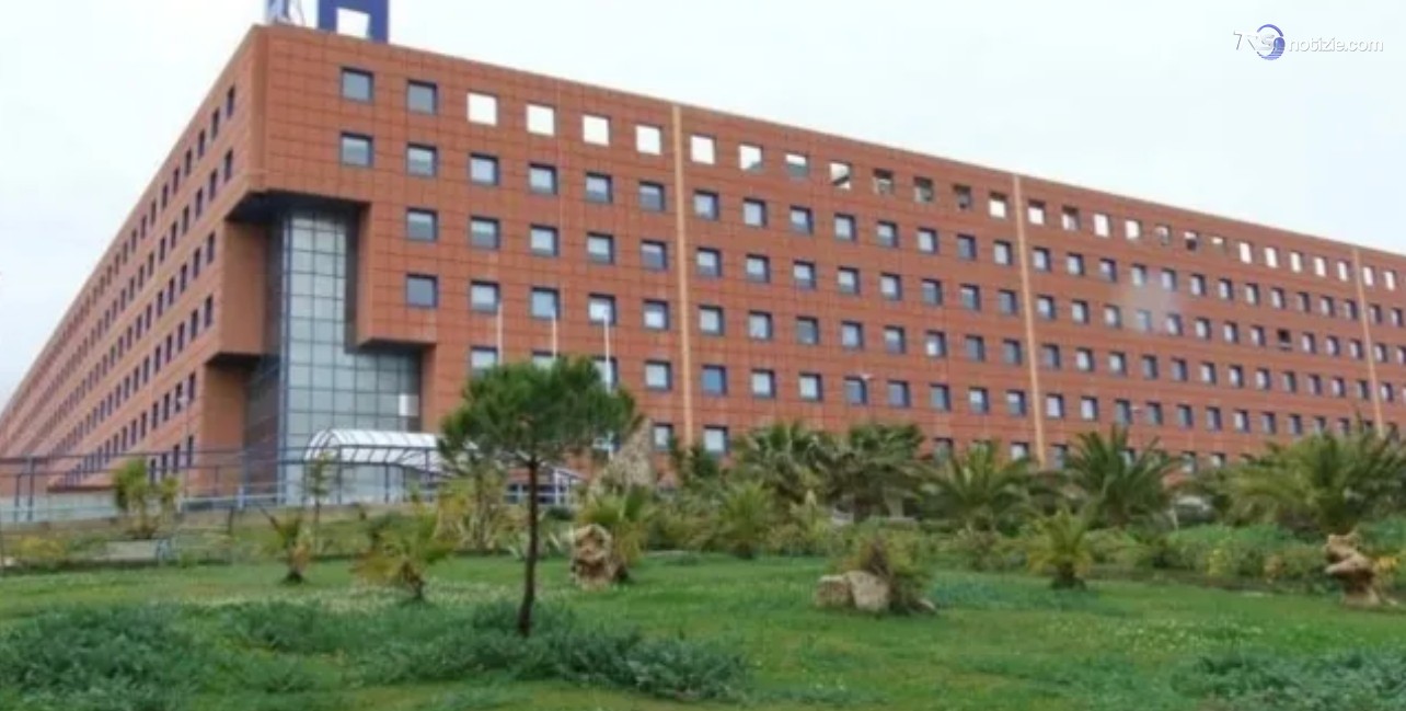 Agrigento, protesi al pene a carico del Ssn: 5 medici indagati