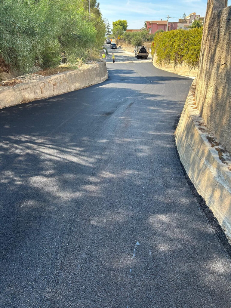 Sciacca, via Ghezzi verso la conclusione dei lavori: al via la posa del nuovo asfalto