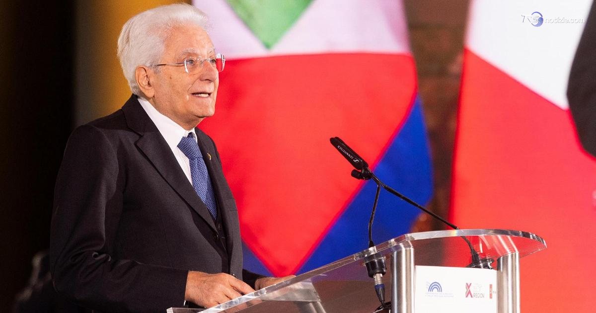 Mattarella a Firenze: “Fake news manipolano già oggi l’informazione e condizionano le opinioni”