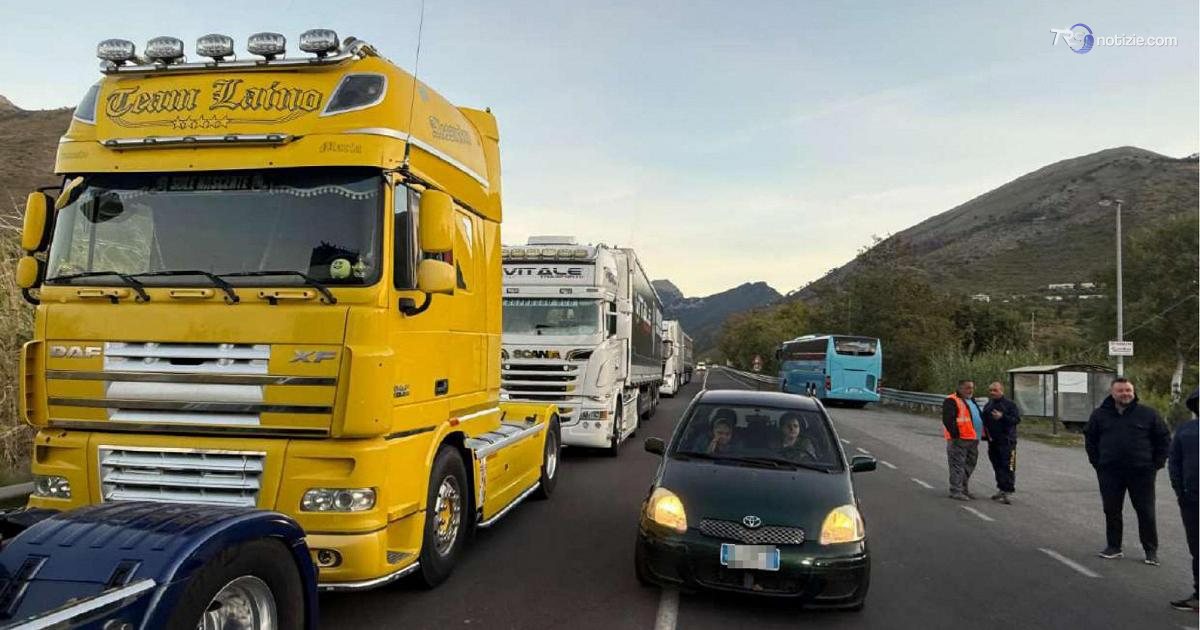 Trasportatori siciliani revocano fermo