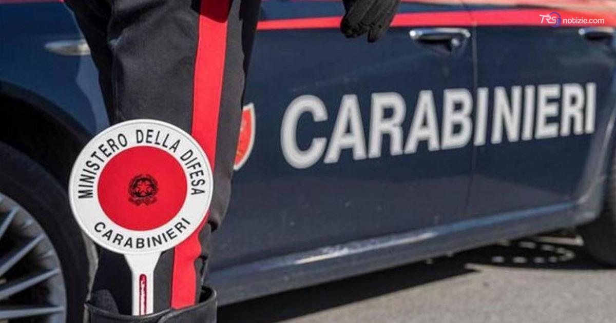 Ucciso a coltellate all’esterno di un bar, confessa il fermato