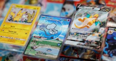 Carte Pokémon da record, pensionato inglese le vende all'asta e diventa milionario