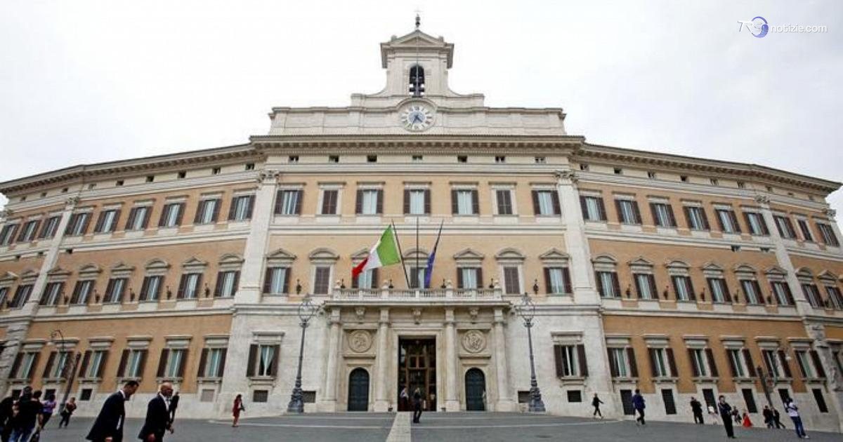 Caselle e-mail Camera nel mirino hacker i