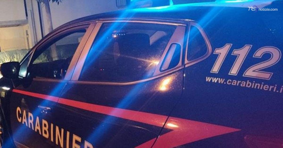 Marcianise, 13enne accoltellato nel parcheggio di un centro commerciale, è grave