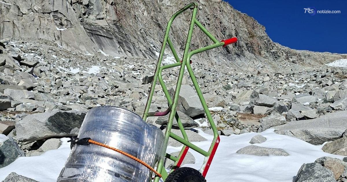 Il fusto di birra riemerge dal ghiaccio dopo 50 anni: "Ancora buonissima"