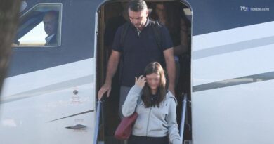 Bolsonaro è fuggito dal Brasile con la famiglia: il jet privato atterrato a Miami
