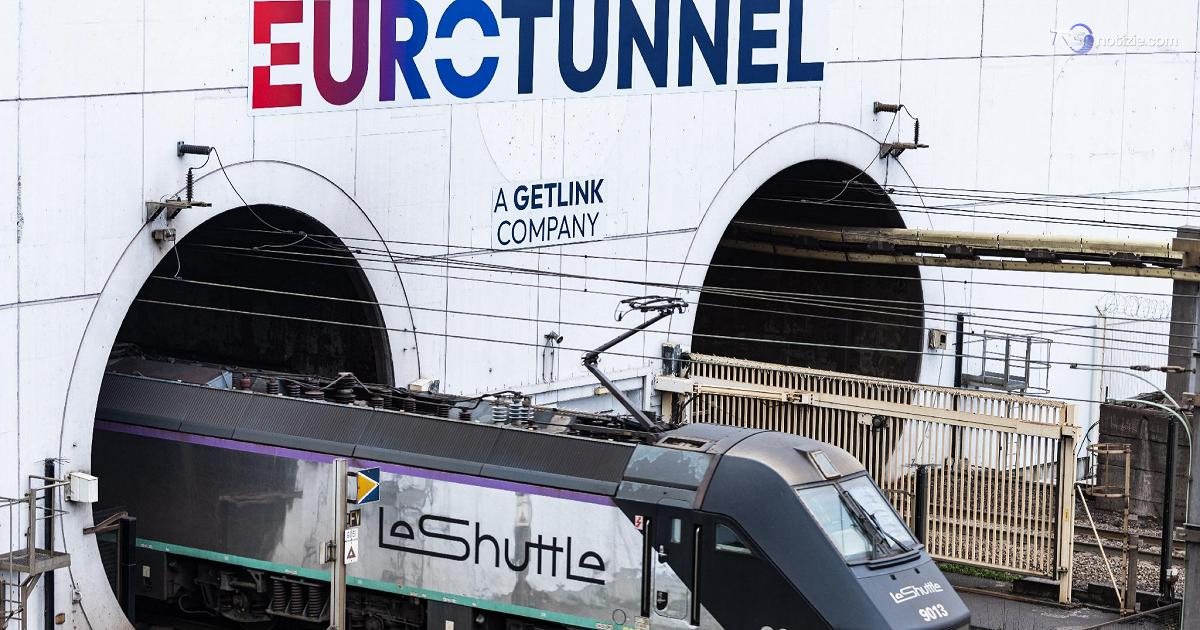 Treno merci contro un minibus al Tunnel della Manica: 19 feriti, traffico bloccato