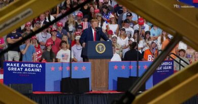 Trump vuole ribattezzare l'Atlantico 'Oceano Americano', ma Google dice no: "Non si può fare"