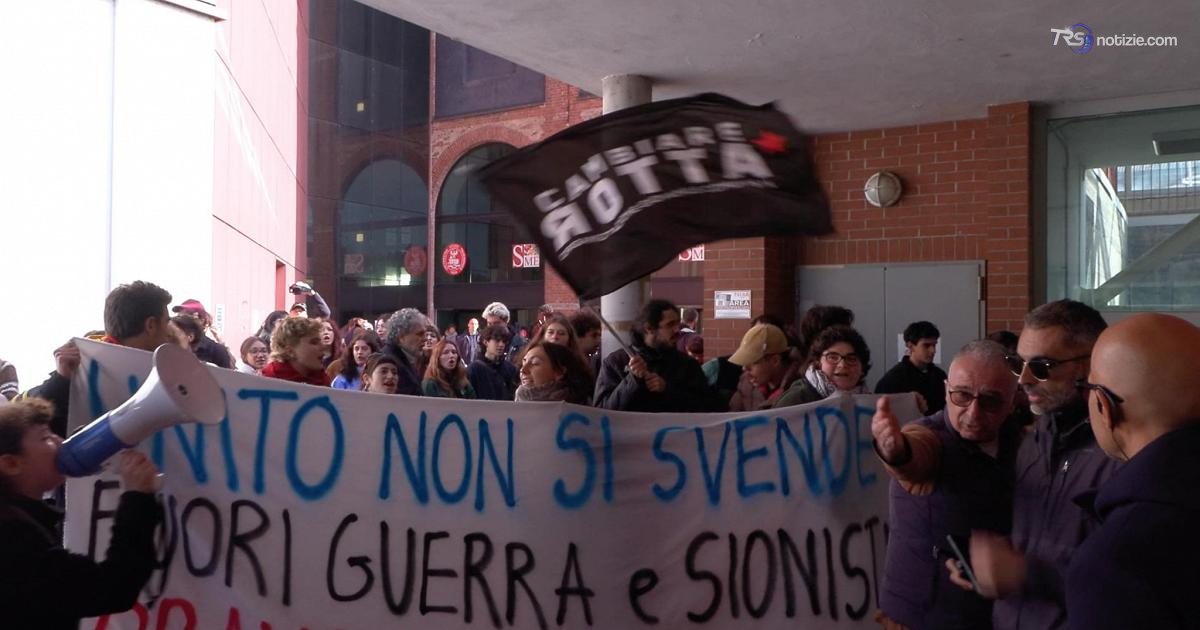 Contestazione all’Università di Torino: “Fuori guerra e sionisti”