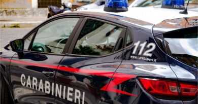 Catania, scoperto un cadavere in un'auto data alle fiamme