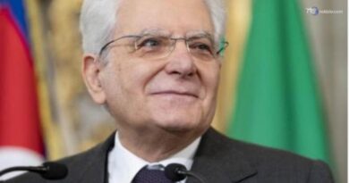 Palermo, applausi per il presidente Mattarella al congresso degli amministrativisti