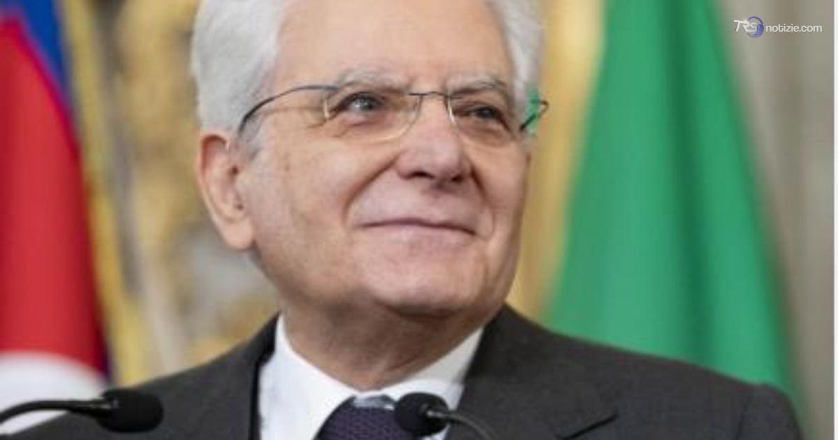 Palermo, applausi per il presidente Mattarella al congresso degli amministrativisti