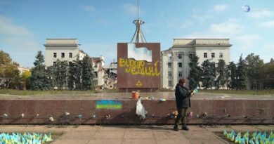 Il cielo di Kherson senza droni, grazie alla breve tregua per Oleshky - Video