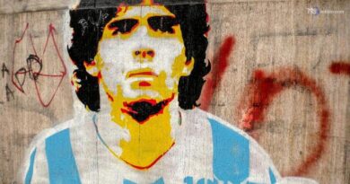 Maradona, 66 anni di leggenda: il calcio ricorda il suo Dio imperfetto