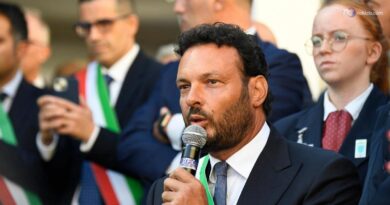 Sindaco di Siracusa azzera la giunta dopo inchiesta che lo coinvolge