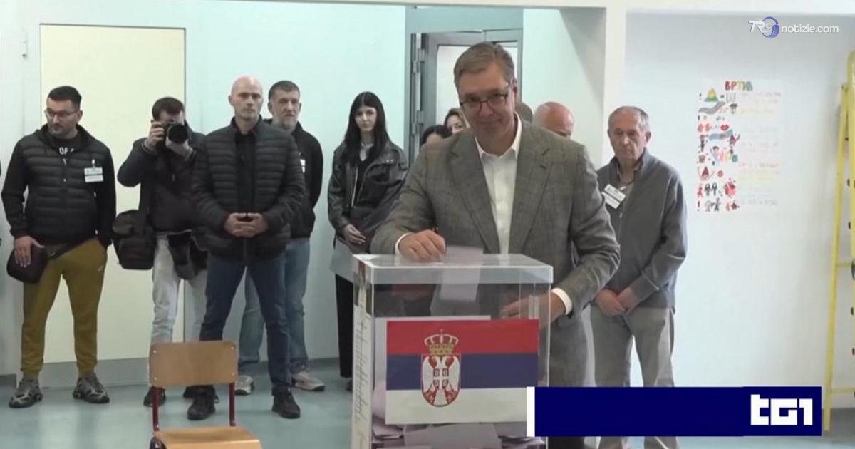 Elezioni anticipate in Serbia, la lista degli studenti sfida Vucic