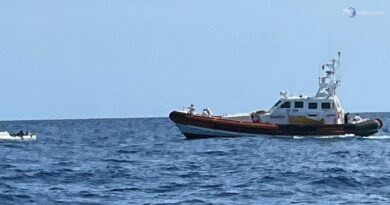 Mazara del Vallo, pescatore salvo dopo 9 ore in mare