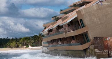 Il resort abusivo in bilico sull'oceano: le immagini dal drone