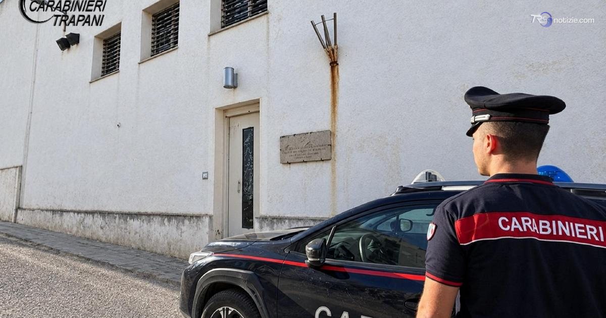 Estorsione dalla prigione, ordinanza in carcere per 4