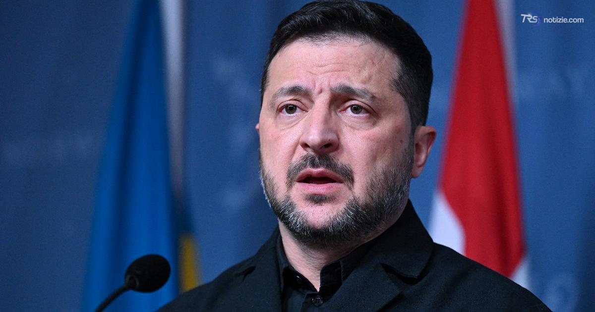 Zelensky: sì a trilaterale con Usa e Russia