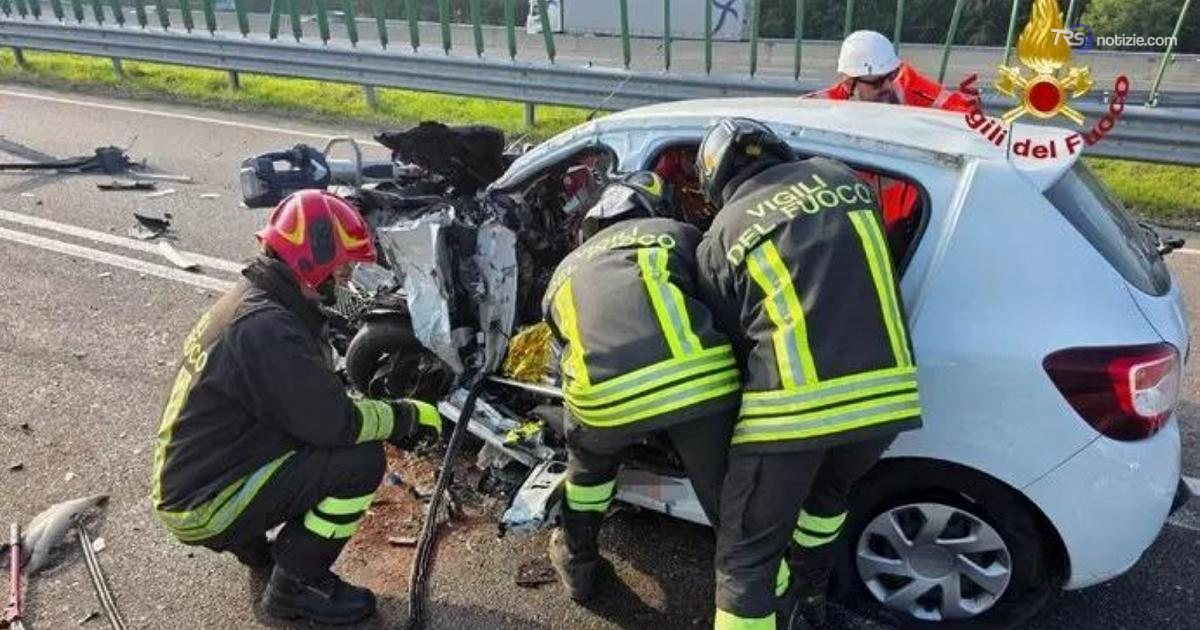 Donna muore in scontro con l'auto dell'ex, l'accusa per l'uomo è femminicidio e omicidio volontario