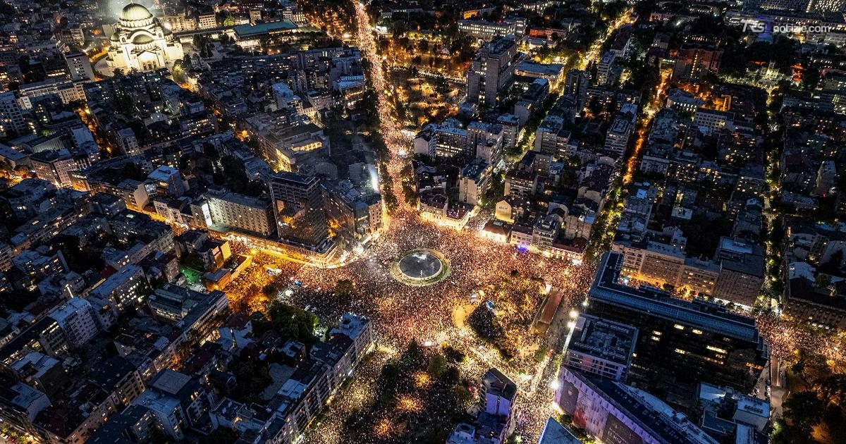 Serbia, dalle proteste alla vittoria elettorale: chi sono “Gli studenti”