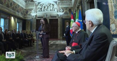 Mattarella: "In questo periodo è importante ribadire il senso della comunità"