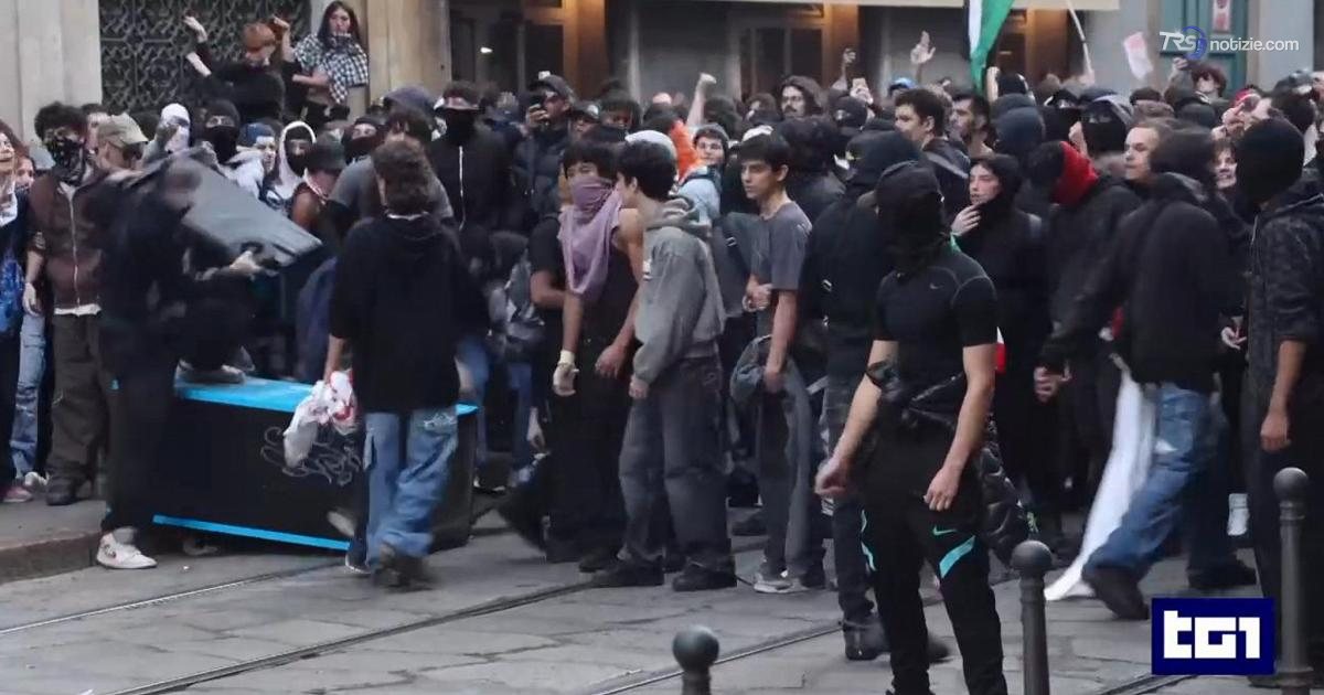 Perquisizioni dopo le proteste violente, chat di giovanissimi nel mirino delle forze dell’ordine