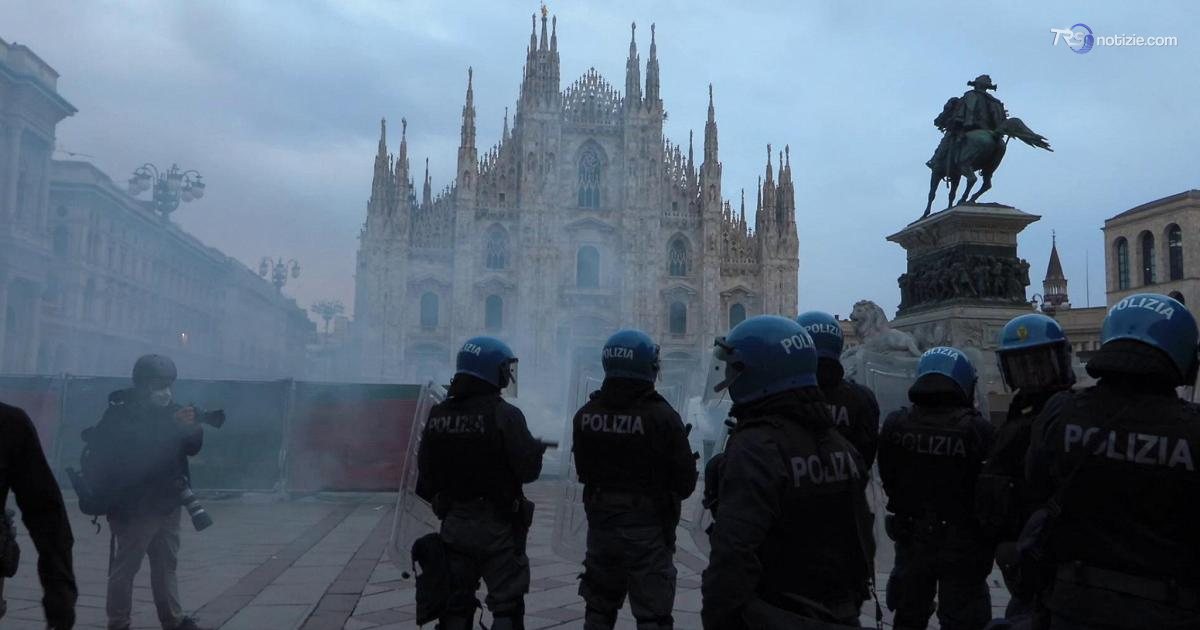 Milano, Galleria blindata e tutto chiuso