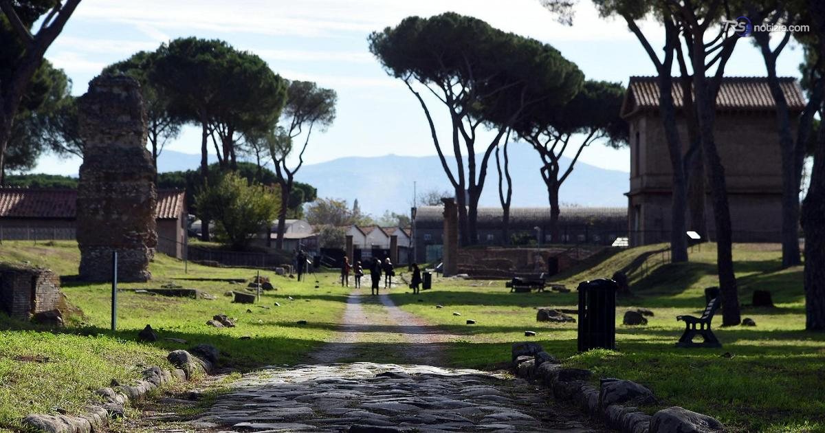 Ragazze di 16 anni rapinate mentre rientrano a casa, una di loro viene stuprata. Fermato un 29enne