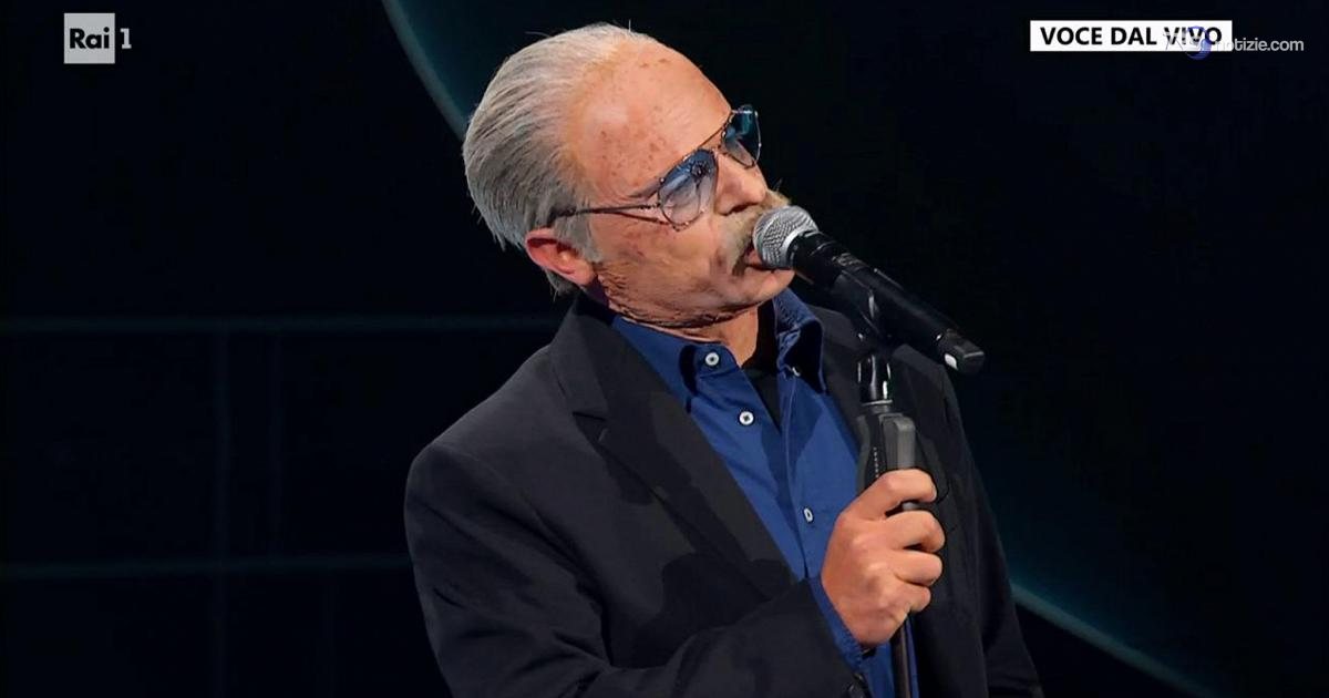 Tale e Quale Show, Andrea Perroni vince la quarta puntata con "Una lunga storia d'amore"