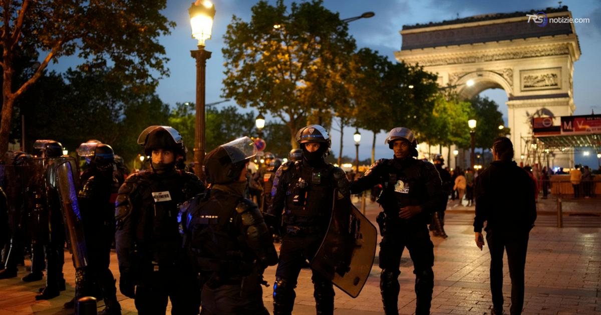Francia, non si fermano le proteste: Nuñez schiera i blindati contro i nuovi cortei