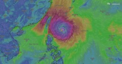 Il vortice rosso si avvita su se stesso: animazione del tifone Champi verso Taiwan