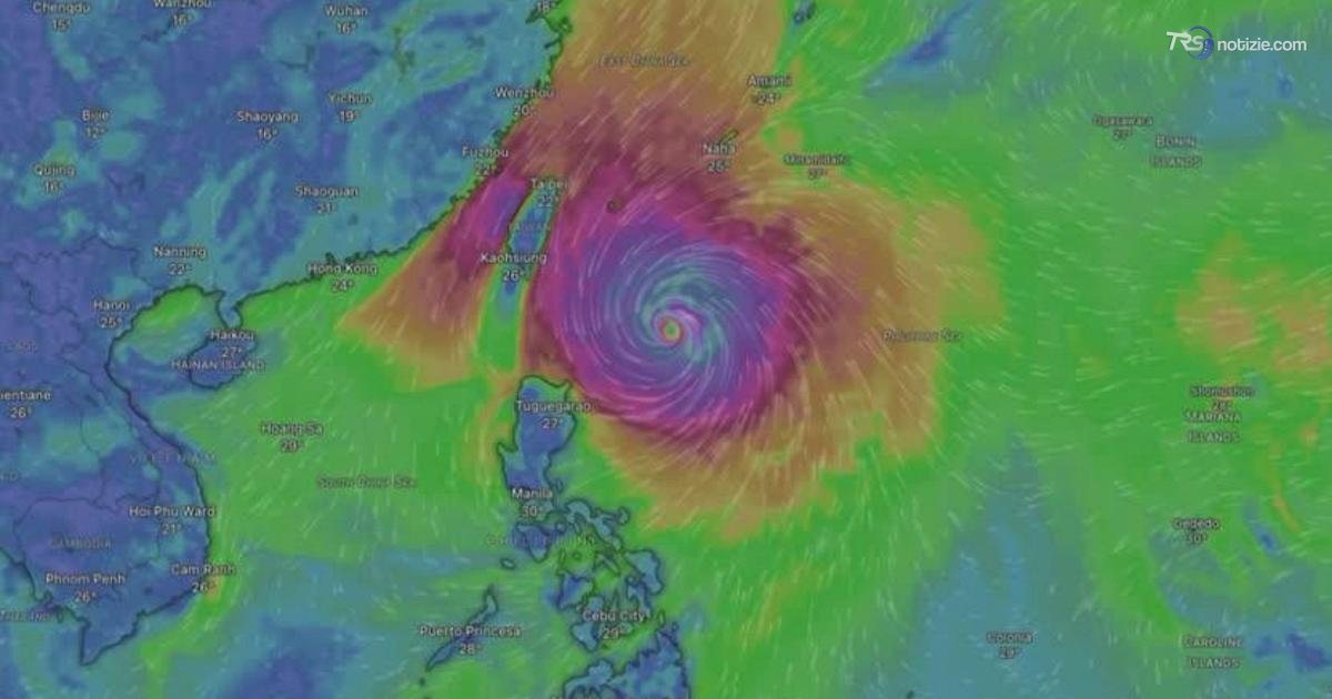 Il vortice rosso si avvita su se stesso: animazione del tifone Champi verso Taiwan