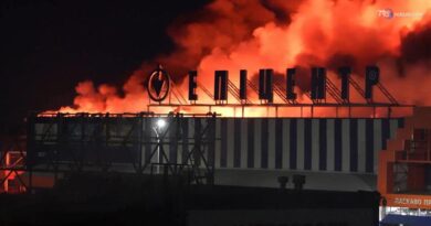 Attacchi doppi contro grande magazzino a Kharkiv: il sito colpito mentre erano in corso i soccorsi