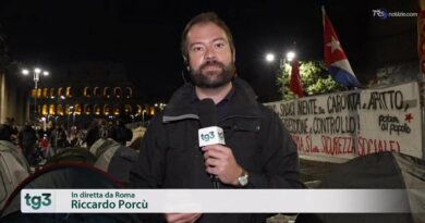 A Roma cortei colorati, tensioni a Villa Celimontana e su ponte Sulpicio